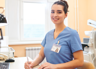Estudiante de enfermería en prácticas